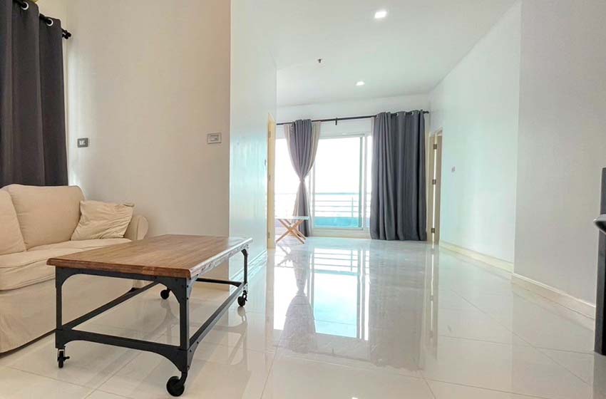 Condominium in Srinakarin 